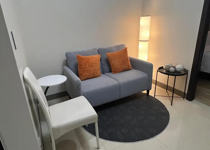 Parkwest Mckinley - 1 Bedroom Fully Furnished