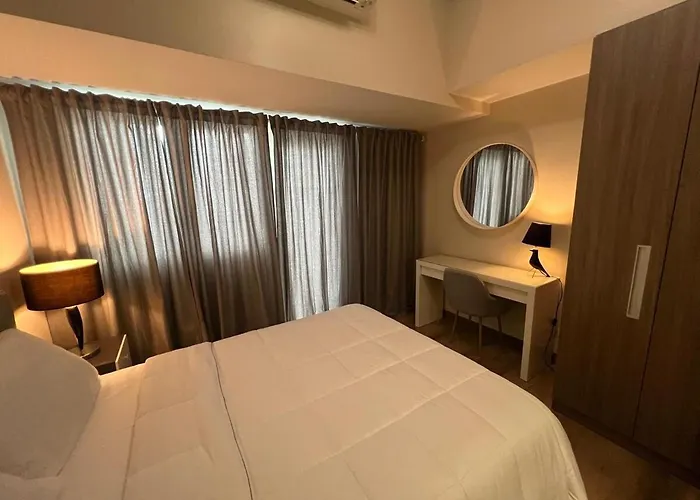 Parkwest Mckinley - 1 Bedroom Fully Furnished Manila